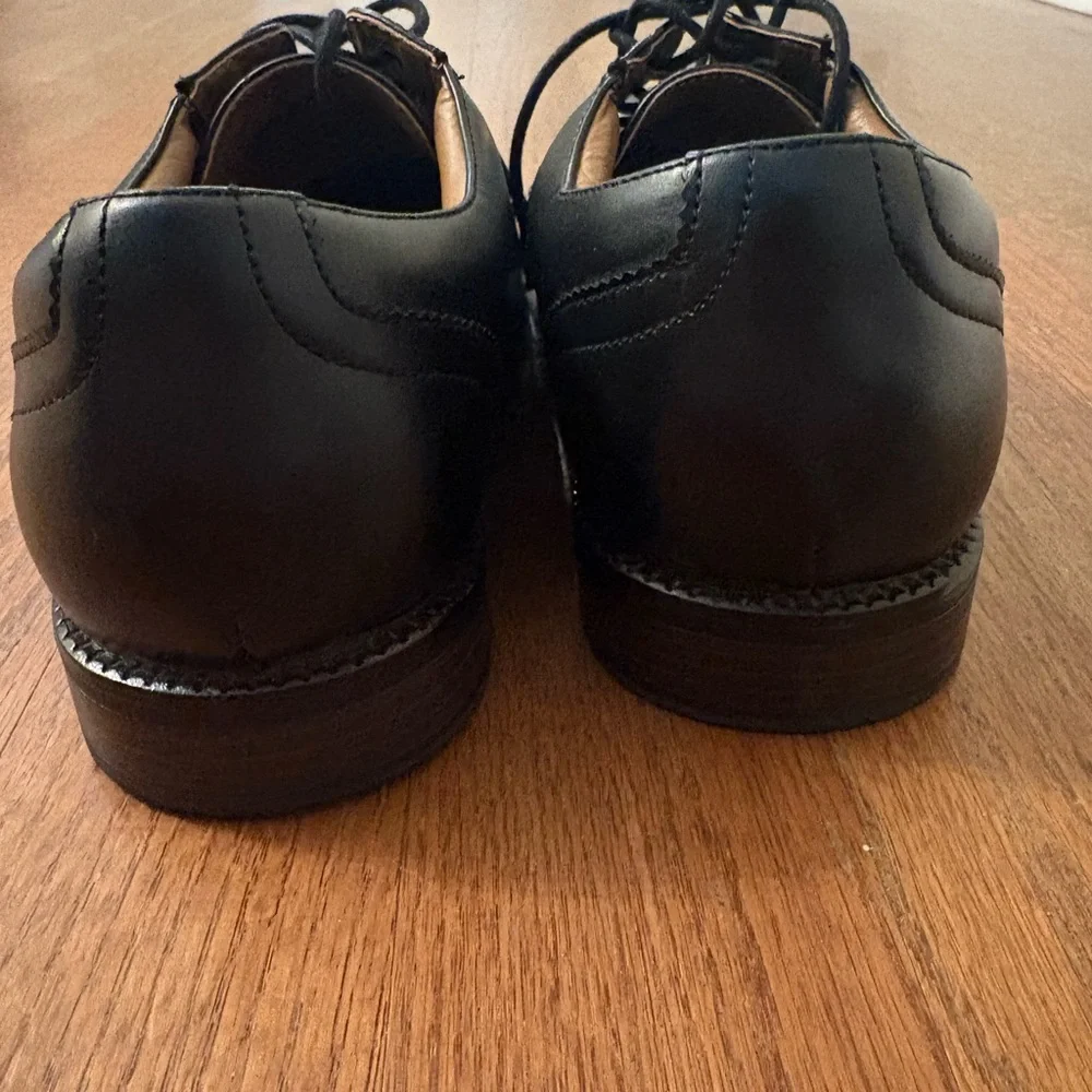 Dockers Black Leather Cap-Toe Derbys